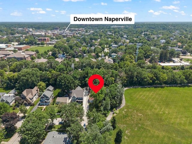 316 W 5th Avenue, Naperville, IL 60563