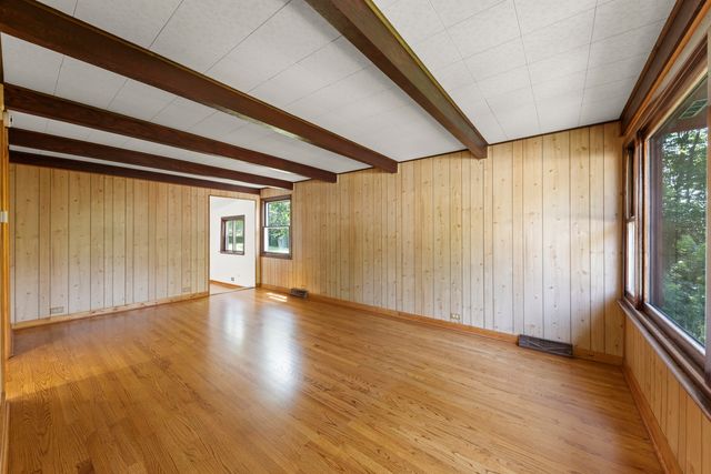 316 W 5th Avenue, Naperville, IL 60563