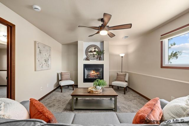 5206 VIEW POINT CT, Cheyenne, WY 82009