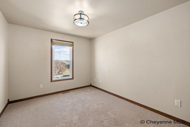 5206 VIEW POINT CT, Cheyenne, WY 82009