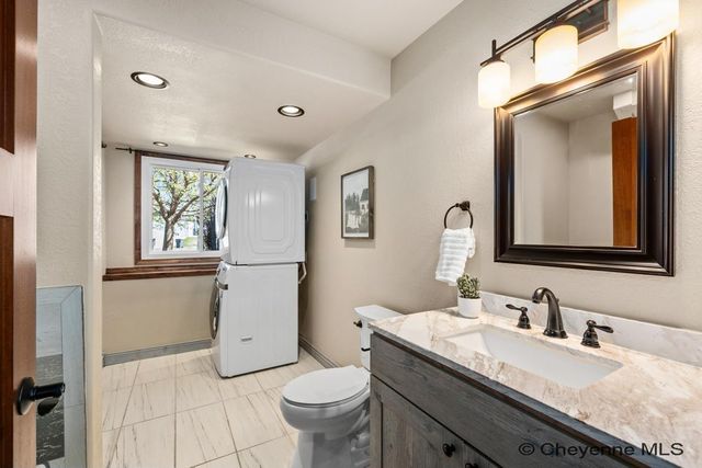5206 VIEW POINT CT, Cheyenne, WY 82009