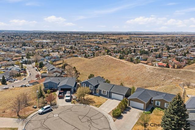 5206 VIEW POINT CT, Cheyenne, WY 82009