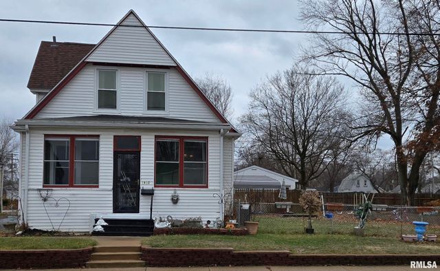 1910 W HOWETT Street, Peoria, IL 61605