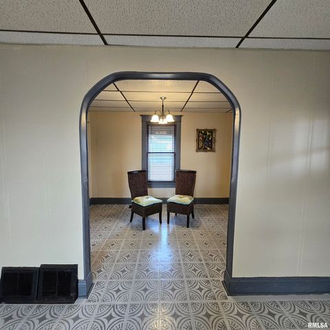 1910 W HOWETT Street, Peoria, IL 61605