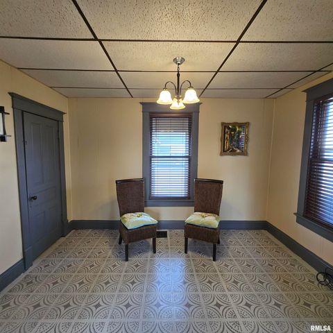 1910 W HOWETT Street, Peoria, IL 61605