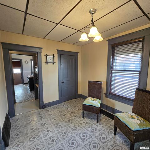 1910 W HOWETT Street, Peoria, IL 61605