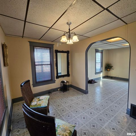 1910 W HOWETT Street, Peoria, IL 61605