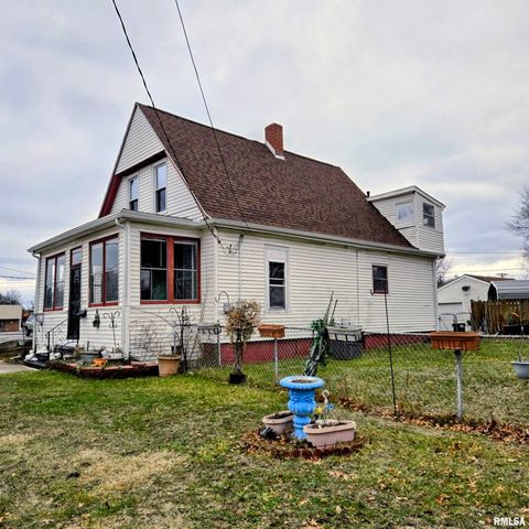 1910 W HOWETT Street, Peoria, IL 61605