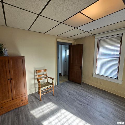 1910 W HOWETT Street, Peoria, IL 61605