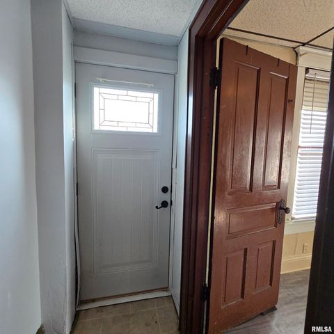 1910 W HOWETT Street, Peoria, IL 61605