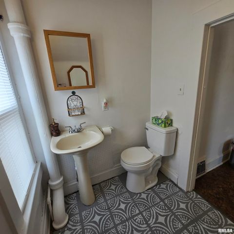 1910 W HOWETT Street, Peoria, IL 61605