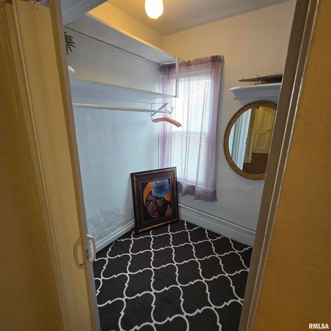 1910 W HOWETT Street, Peoria, IL 61605