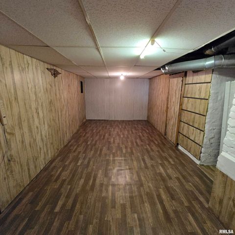 1910 W HOWETT Street, Peoria, IL 61605