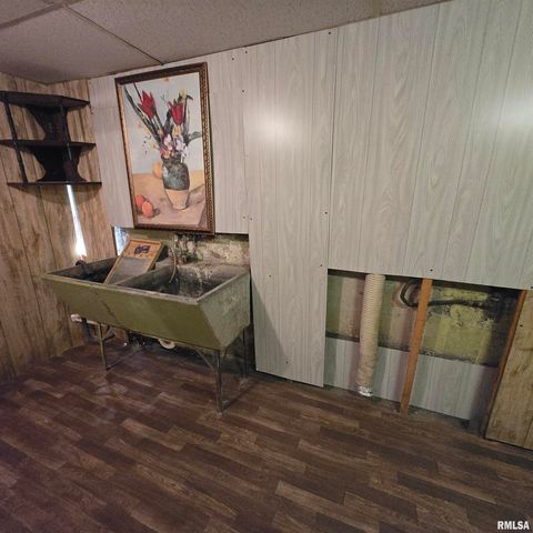 1910 W HOWETT Street, Peoria, IL 61605