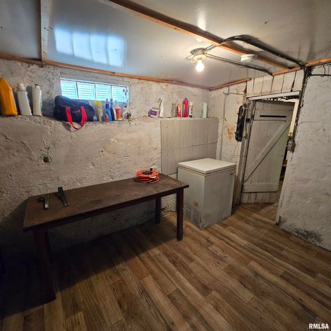 1910 W HOWETT Street, Peoria, IL 61605