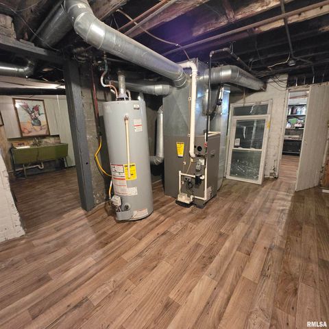 1910 W HOWETT Street, Peoria, IL 61605