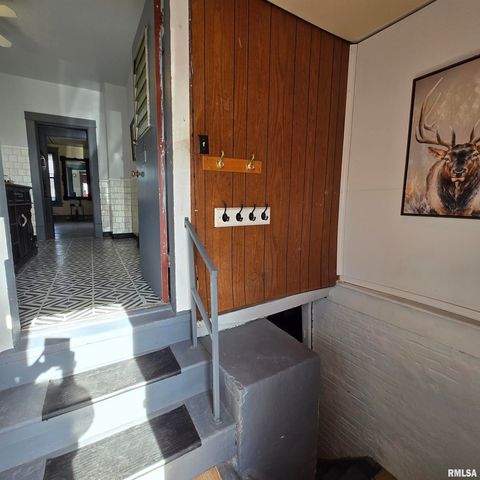 1910 W HOWETT Street, Peoria, IL 61605