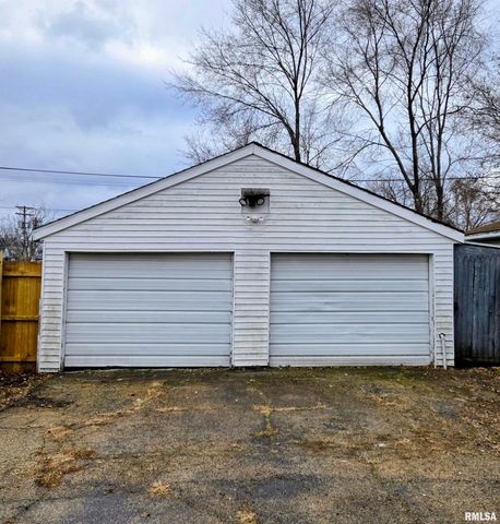 1910 W HOWETT Street, Peoria, IL 61605