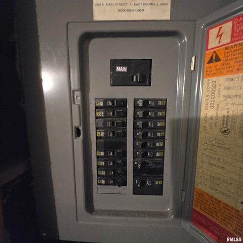 1910 W HOWETT Street, Peoria, IL 61605