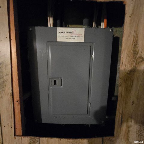 1910 W HOWETT Street, Peoria, IL 61605