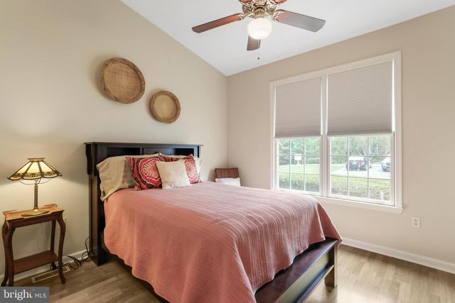 155 MORNINGSIDE DR, Falling Waters, WV 25419
