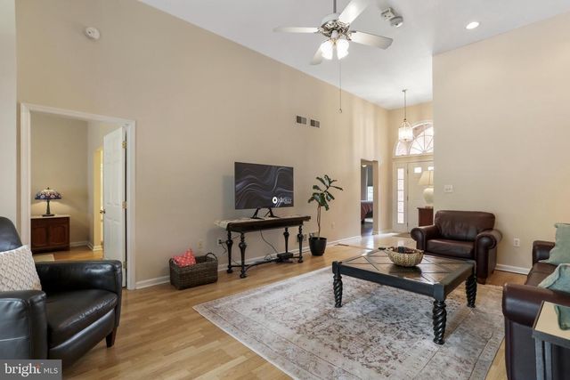 155 MORNINGSIDE DR, Falling Waters, WV 25419