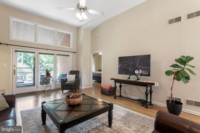 155 MORNINGSIDE DR, Falling Waters, WV 25419
