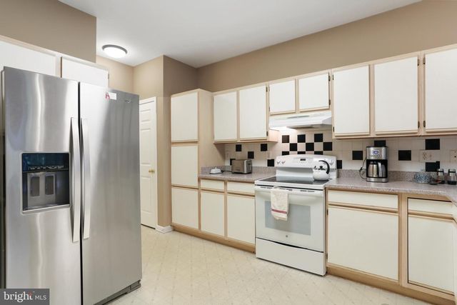 155 MORNINGSIDE DR, Falling Waters, WV 25419
