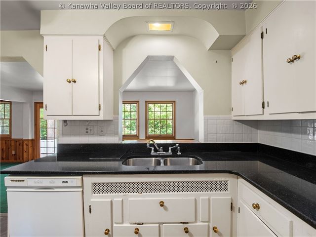 57 Abney Circle N, Charleston, WV 25314