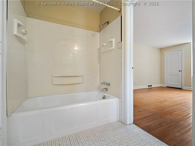 57 Abney Circle N, Charleston, WV 25314