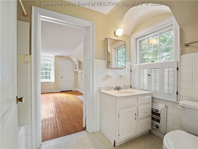 57 Abney Circle N, Charleston, WV 25314