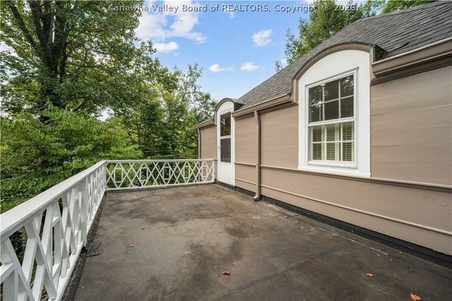 57 Abney Circle N, Charleston, WV 25314