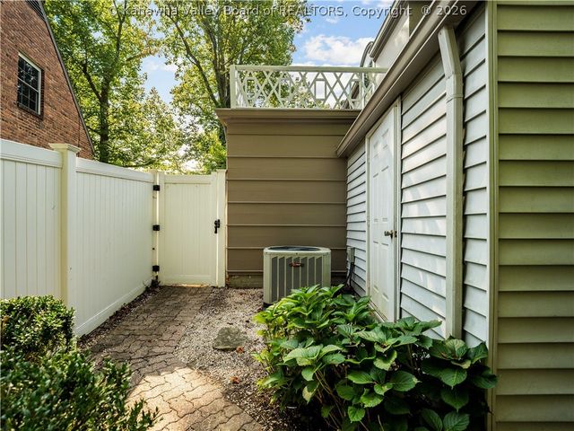 57 Abney Circle N, Charleston, WV 25314
