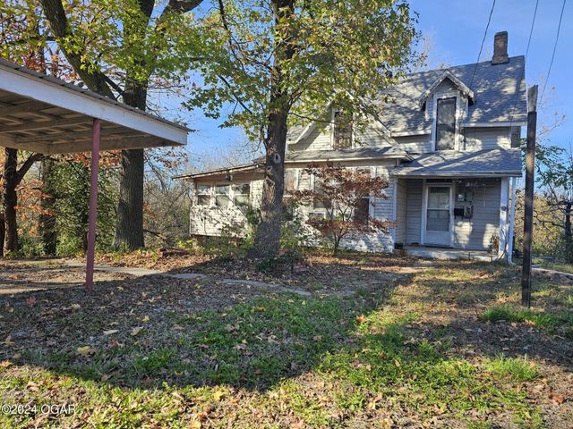 444 E 8th Street, Baxter Springs, KS 66713