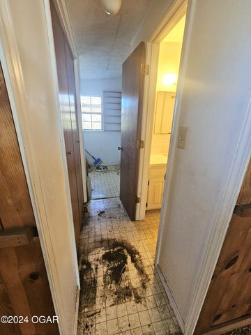 444 E 8th Street, Baxter Springs, KS 66713