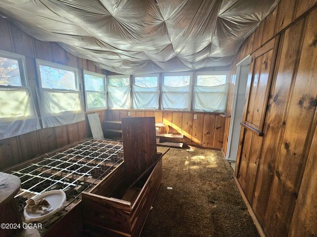 444 E 8th Street, Baxter Springs, KS 66713