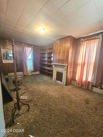 444 E 8th Street, Baxter Springs, KS 66713