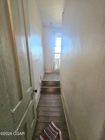 444 E 8th Street, Baxter Springs, KS 66713