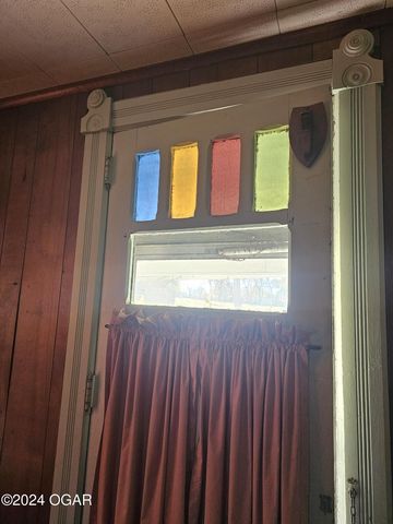 444 E 8th Street, Baxter Springs, KS 66713