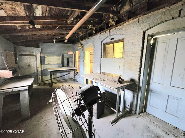 444 E 8th Street, Baxter Springs, KS 66713