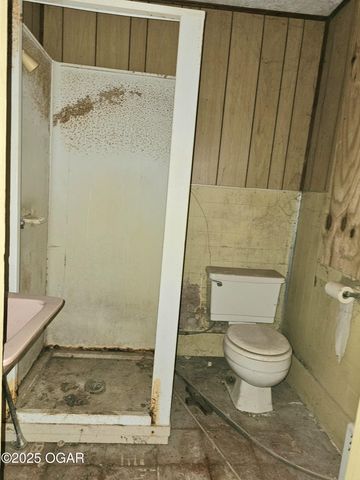 444 E 8th Street, Baxter Springs, KS 66713