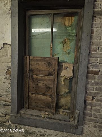 444 E 8th Street, Baxter Springs, KS 66713