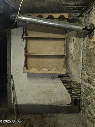 444 E 8th Street, Baxter Springs, KS 66713