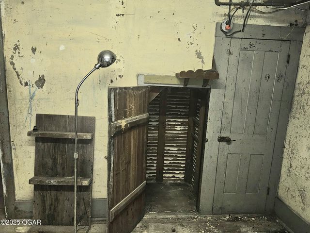 444 E 8th Street, Baxter Springs, KS 66713