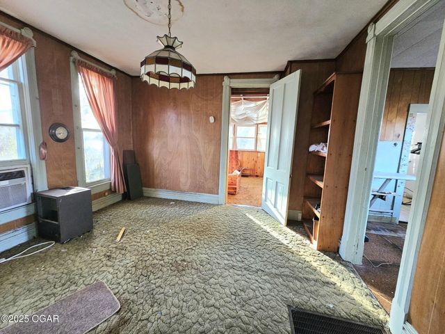 444 E 8th Street, Baxter Springs, KS 66713