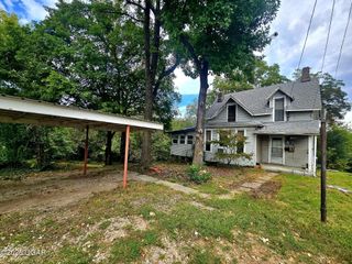 444 E 8th Street, Baxter Springs, KS 66713