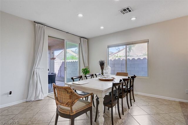 8225 Alden Pines Court, Las Vegas, NV 89131