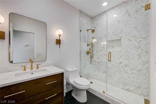 8225 Alden Pines Court, Las Vegas, NV 89131