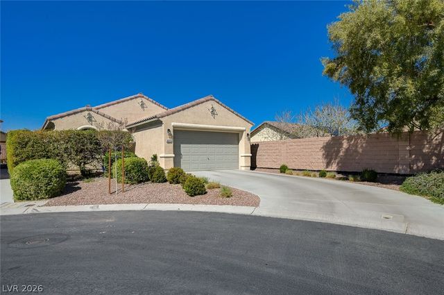 8225 Alden Pines Court, Las Vegas, NV 89131