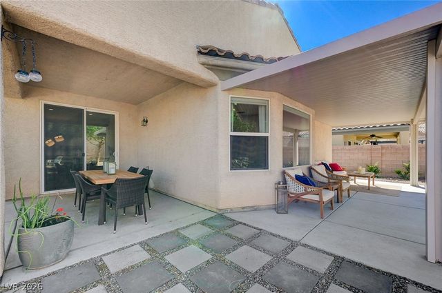 8225 Alden Pines Court, Las Vegas, NV 89131